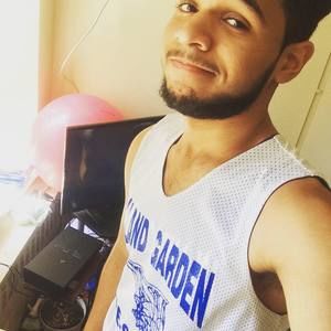 Meet your Posher, Andres